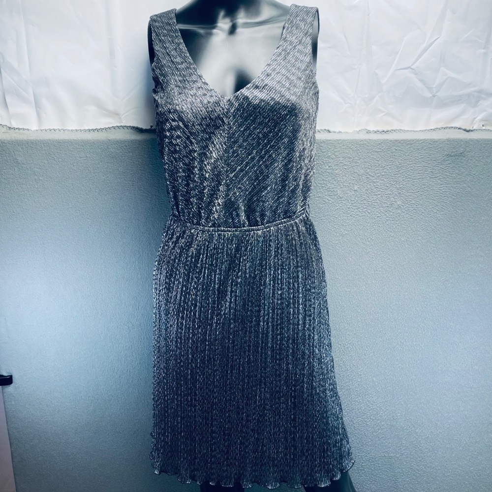 Esprit Women Dress Silver Black Metallic Pleated Size 4 Cocktail Glam Sleeveless